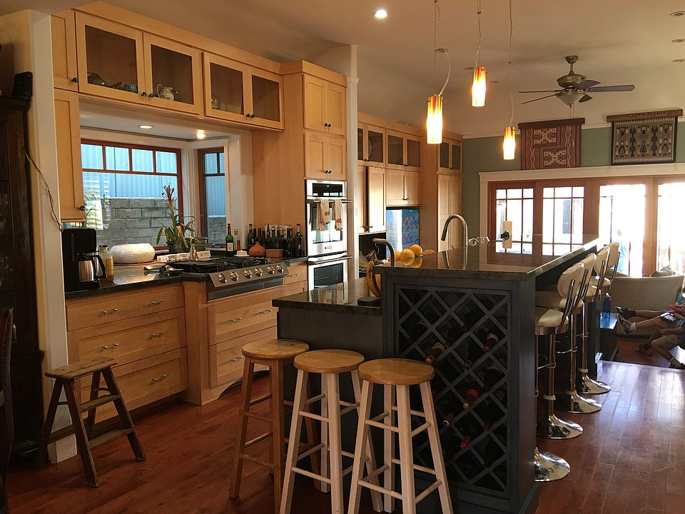 1st image of 429 C Ave
