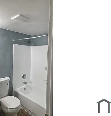 14511 N 18th St #1 — Photo 9