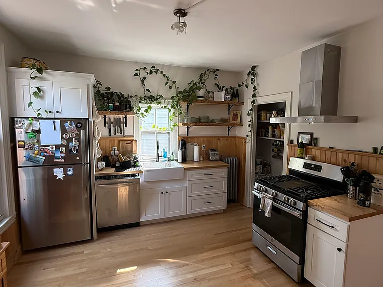 52 Pine St #2 — Photo 5