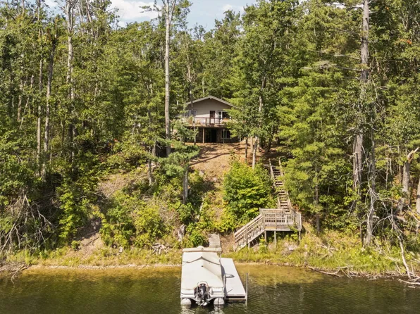 7501 Douglas Lake Rd, Johannesburg, MI 49751