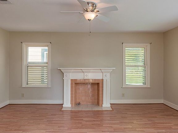 2nd image of 5011 Avenue N 1/2