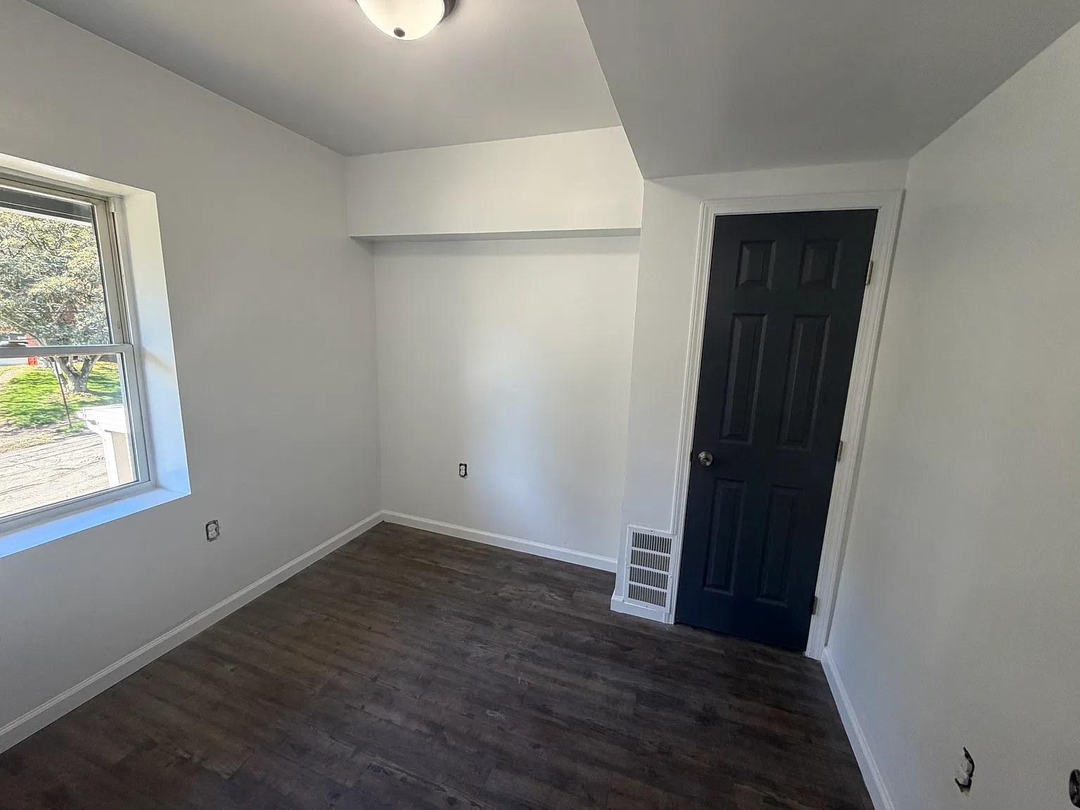 1 bed, $900 — Photo 2