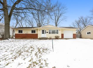 662 Coventry Ln, Crystal Lake, IL 60014