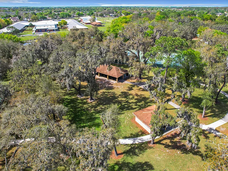 489 Harvest Oak Ct — Photo 39