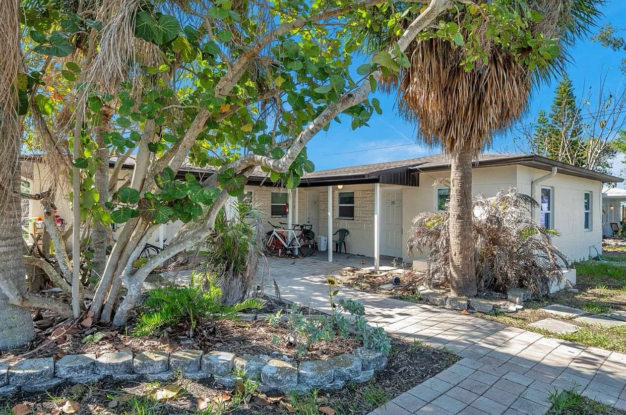 14022 E Parsley Dr — Photo 2