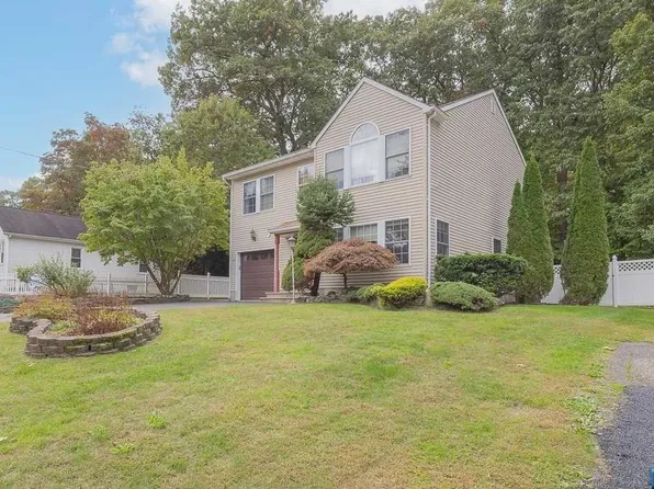 23 Sunset Ave, Butler, NJ 07405