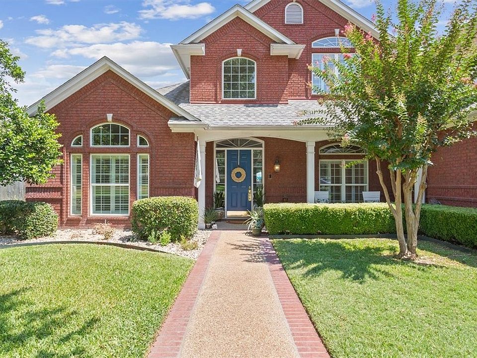 1st image of 2055 Oak Glen Dr