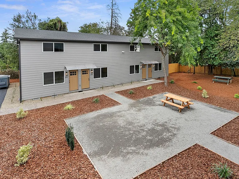 Powell Place — Photo 18