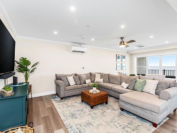 4th image of 315 Ocean Boulevard #602