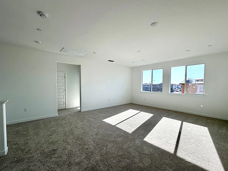 3432 Edington Dr — Photo 24