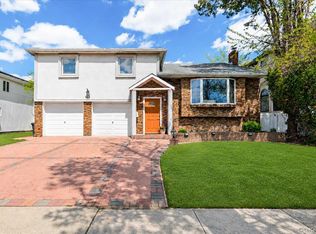 960 Cliffside Avenue, North Woodmere, NY 11581