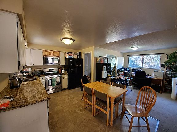 5th image of 730 E Greenbrae Dr
