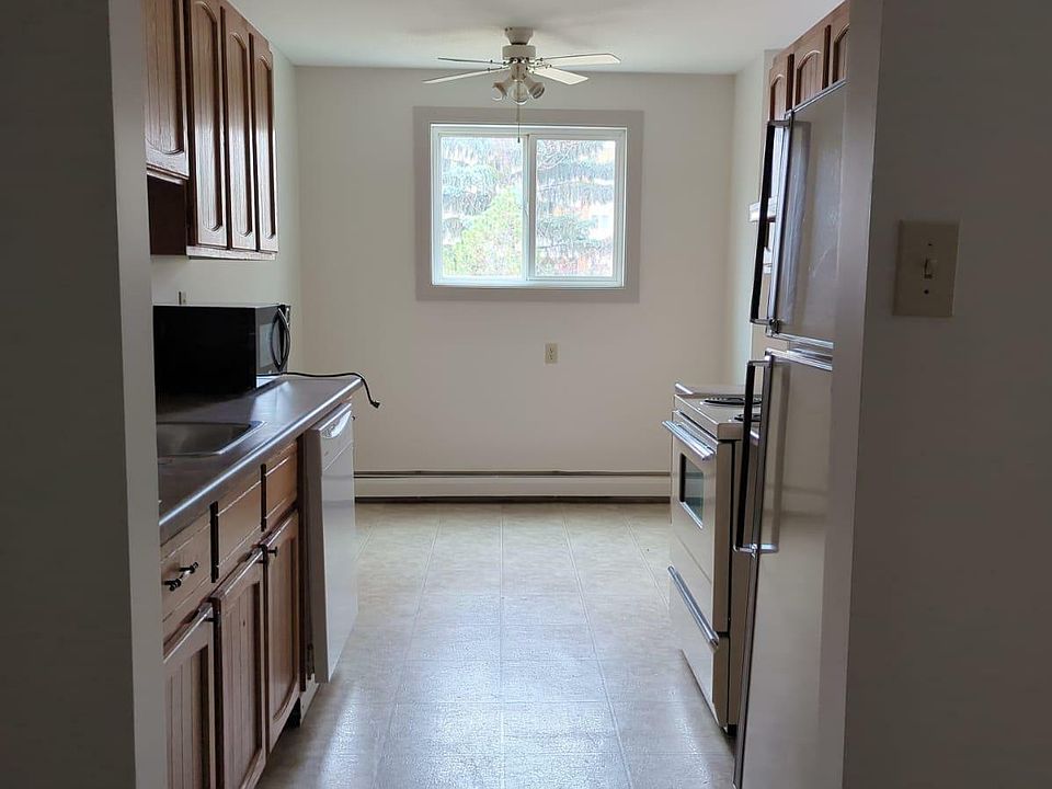 2nd image of 3611 145th Ave NW #207