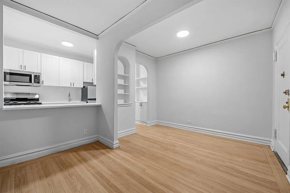 3810 Greystone Ave APT 501 photo 1