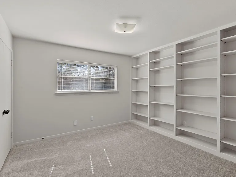 365 Piney Point Rd — Photo 21