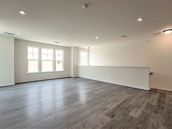 003_Bristol 2_Family Room