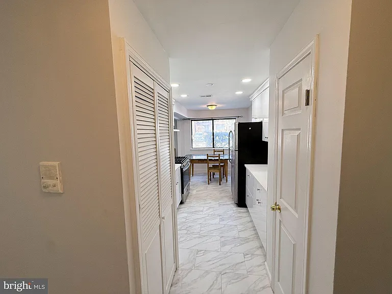 513 Edison Glen Ter — Photo 11