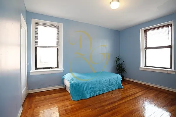 Sold by Dorsa Group | media 10