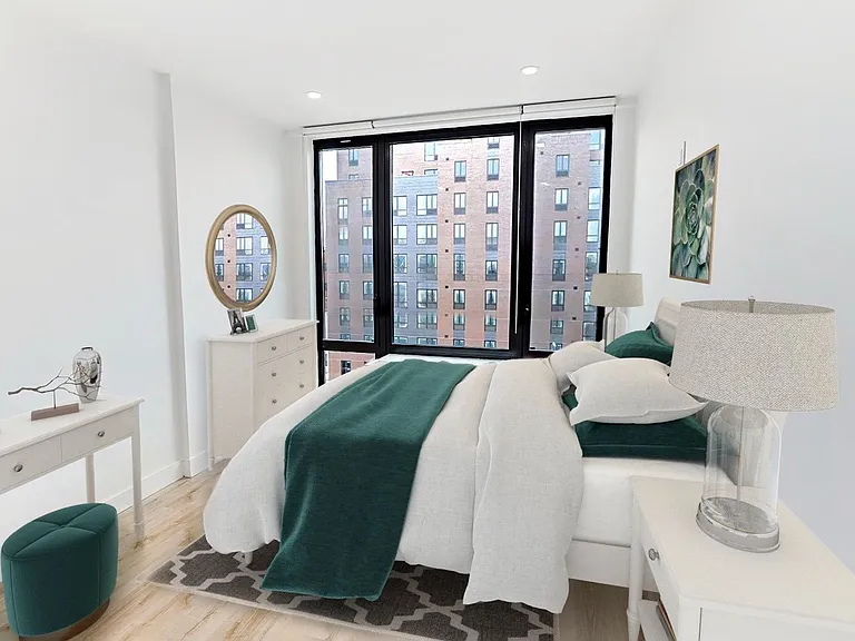 416 Lenox Ave #6B — Photo 2