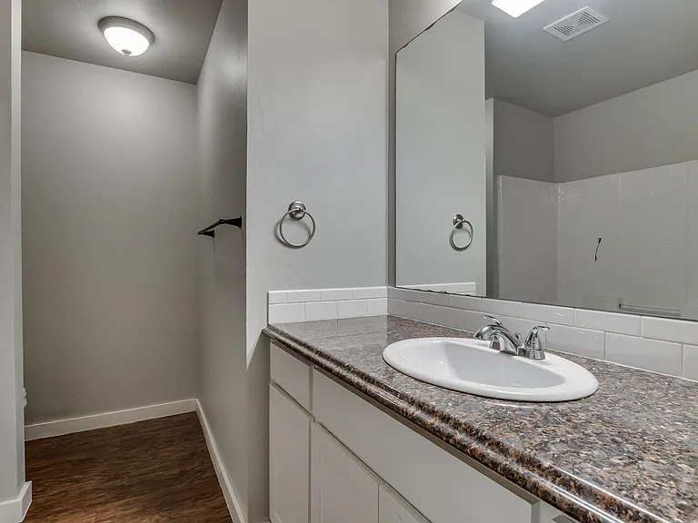 1407 Macalpine St — Photo 25
