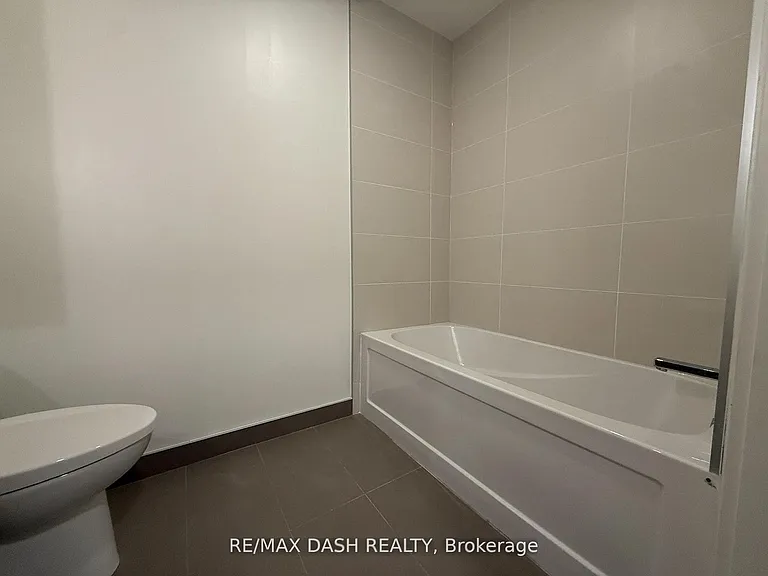 10 Deerlick Ct #104 — Photo 9