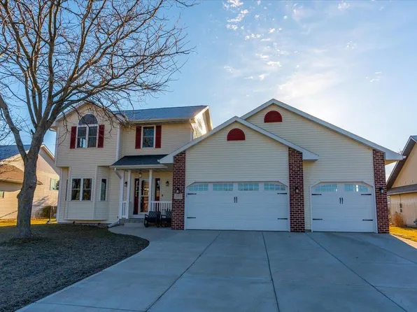 203 4th St, Brooklyn, WI 53521