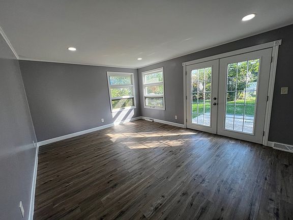 4th image of 23 Leisure Dr