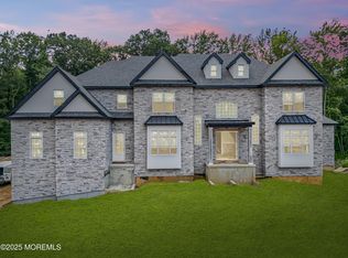 109 Parker Chase Ct, Morganville, NJ 07751