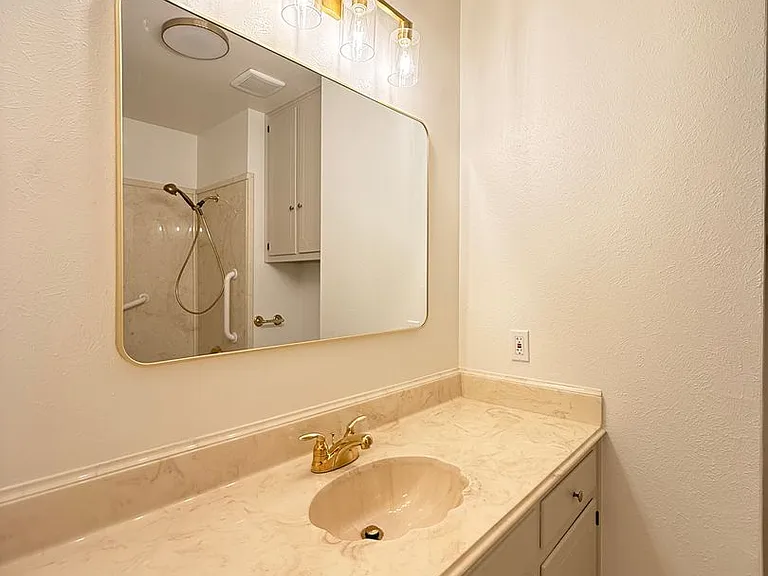 1039 Harris Ln — Photo 20