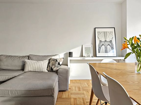 4th image of 101 W 12th St APT 3L