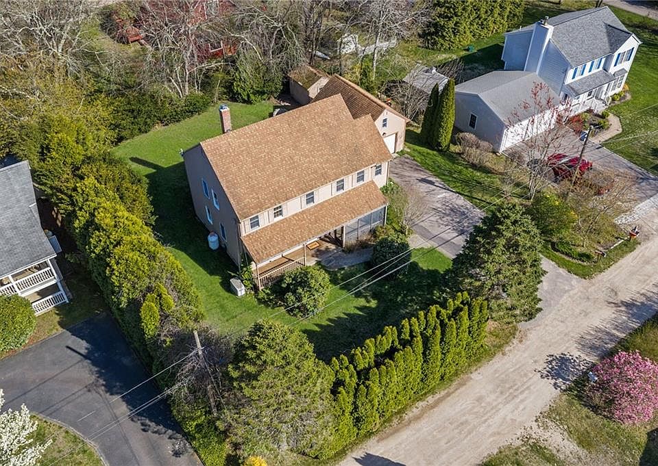 1st image of 26 E Bayview Rd
