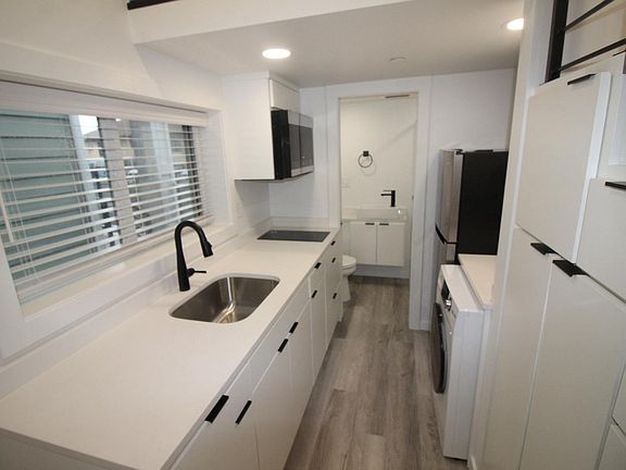 5th image of 3431 Percy St #3431