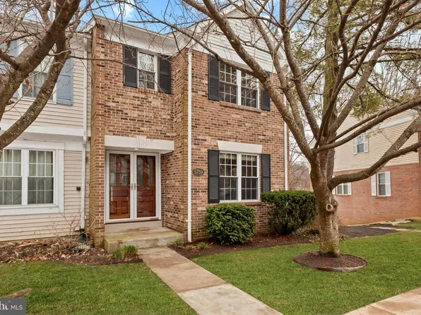5759 Heritage Hill Dr, Alexandria, VA 22310