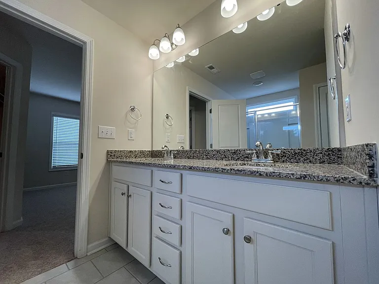 8099 Sheffield Dr — Photo 18