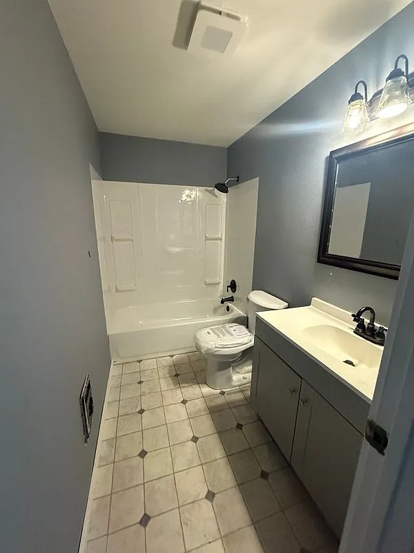 2 bed, 1.0 bath, 1000 sqft, $1,850 — Photo 1