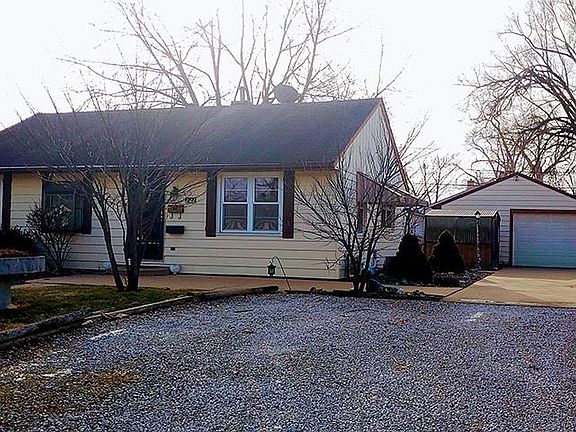2nd image of 2122 W Gilbert Ave