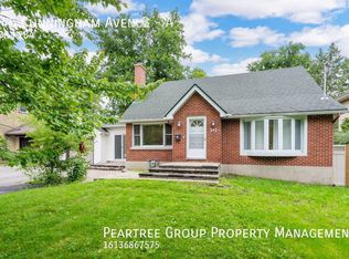 345 Cunningham Ave #B, Ottawa, ON K1H6B2