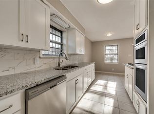 202 Meadowcrest Dr, Terrell, TX 75160