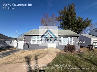 8875 Sharidge Dr, Saint Louis, MO