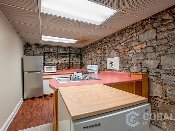 4th image of 867 Rosedale Rd NE APT 2