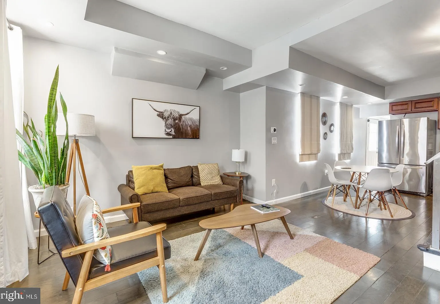3 bed, 1.5 bath, 1200 sqft, $2,895 — Photo 2