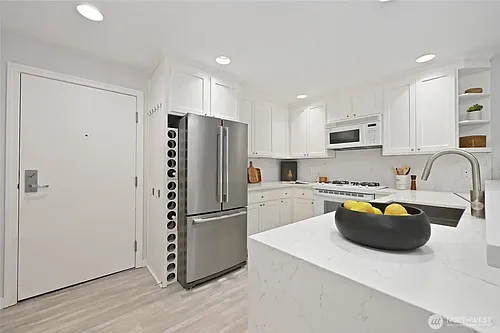 3121 W Government Way #205 Photo 1