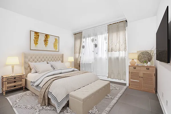 Rented by Landmark Property Holdings LLC | media 9