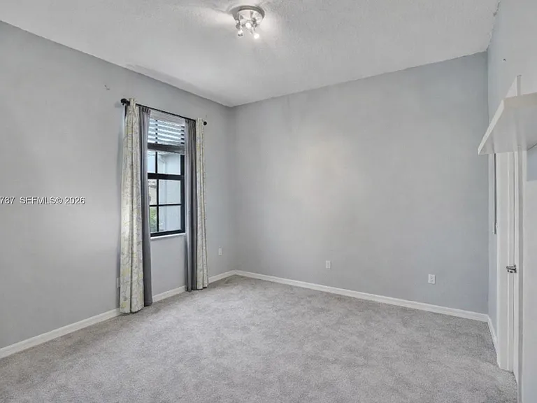 760 NE 193rd Ter — Photo 49