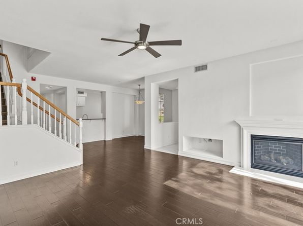 28215 Canterbury Ct, Valencia, CA 91354