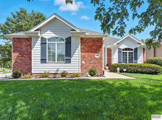 17770 Amy Cir, Omaha, NE 68135