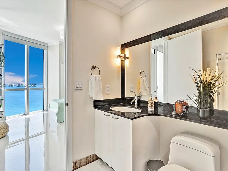 16001 Collins Ave #1604-fl 331 — Photo 35