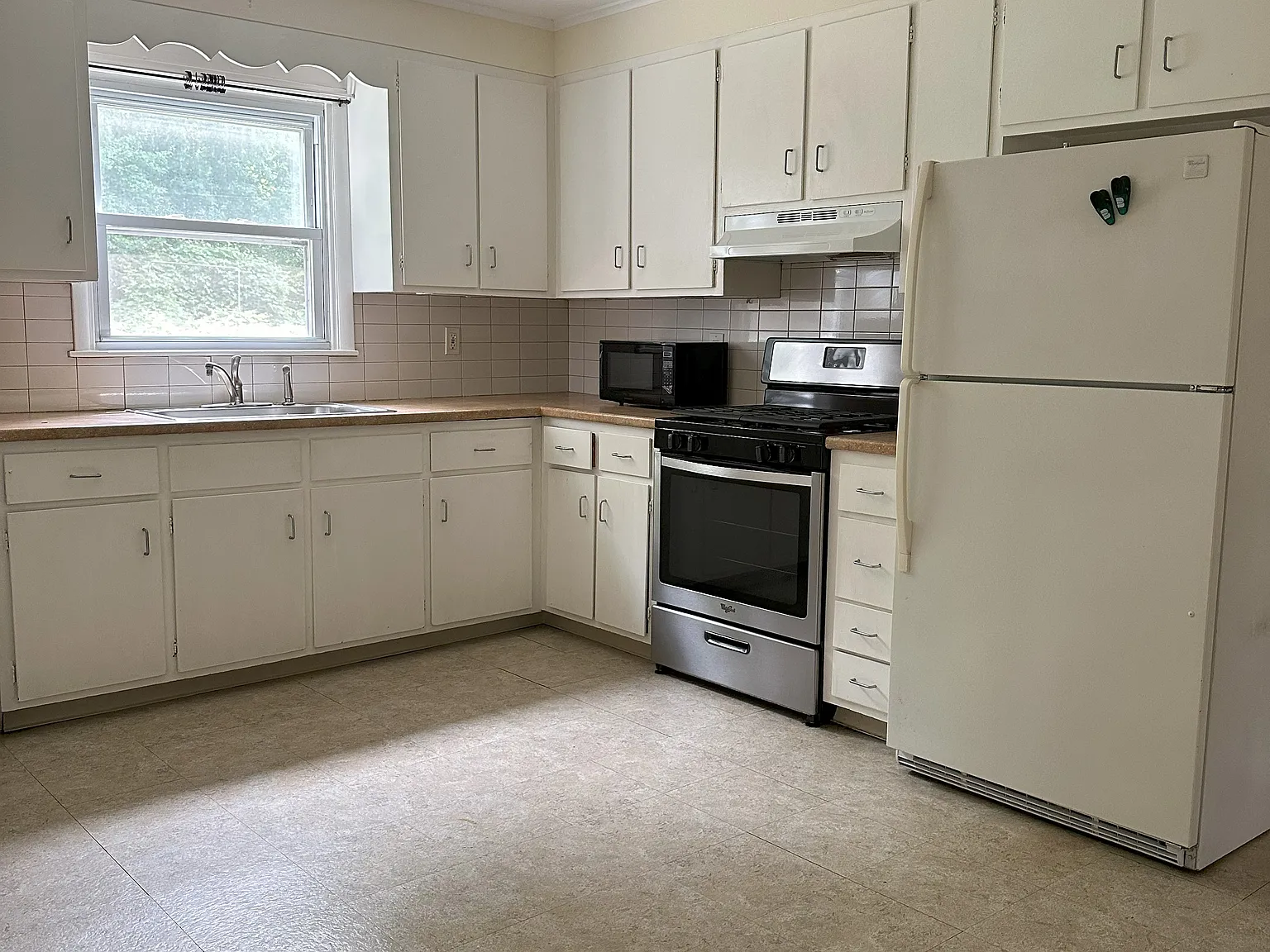 2 bed, 1000 sqft, $2,100 — Photo 4