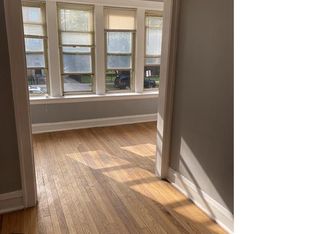 6751 S Chappel Ave, Chicago, IL 60649