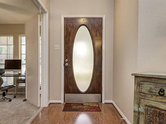 5th image of 8515 Rose Manor Dr